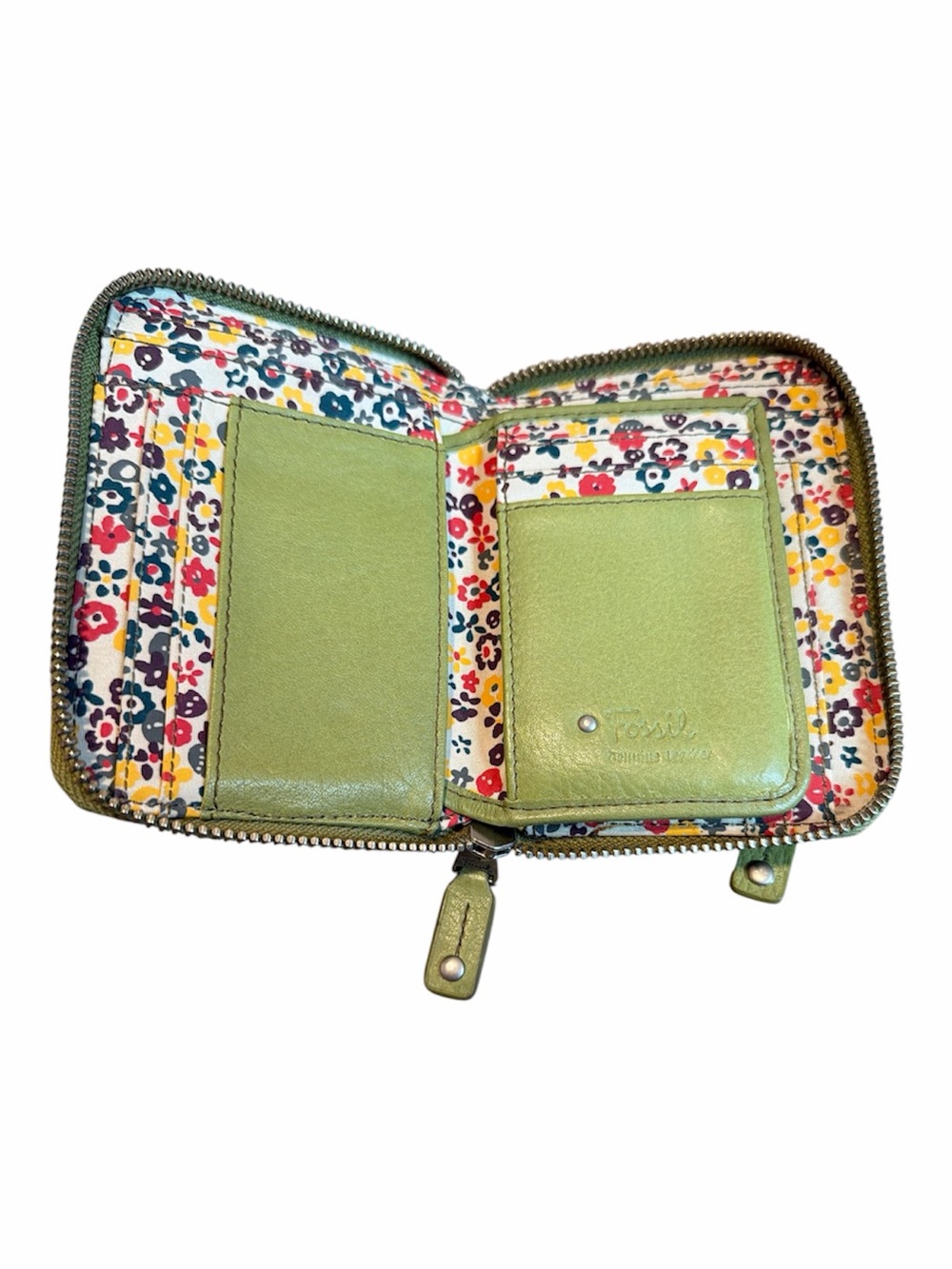 Vintage Fossil Avocado Green Leather Zip-Around Wallet with Floral Interior - Picture 4 of 7